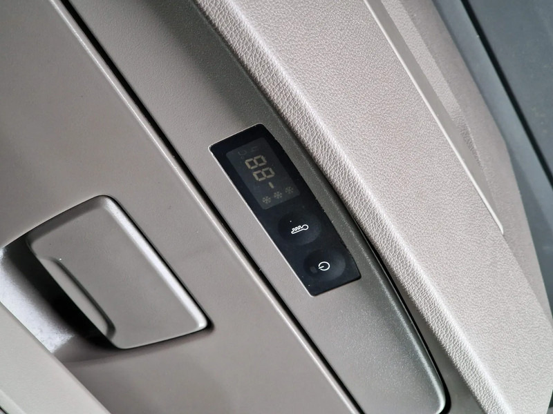 Cap tractor Scania S460 Highline 4x2 - Retarder - Night clima - 2x tank - Navi - Led - Low km: Foto 20 Cap tractor Scania S460 Highline 4x2 - Retarder - Night clima - 2x tank - Navi - Led - Low km: Foto 20