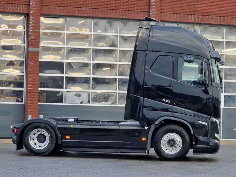 Cap tractor nou Volvo FH 13.500 Globetrotter XL 4x2 - NEW - Full spec - I parkcool - Full air -: Foto 7 Cap tractor nou Volvo FH 13.500 Globetrotter XL 4x2 - NEW - Full spec - I parkcool - Full air -: Foto 7