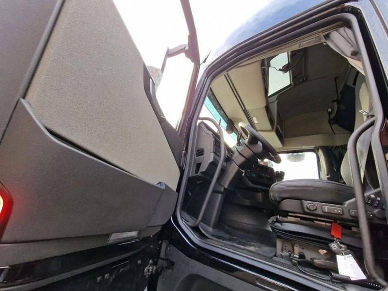 Cap tractor nou Volvo FH 13.500 Globetrotter XL 4x2 - NEW - Full spec - I parkcool - Full air -: Foto 8 Cap tractor nou Volvo FH 13.500 Globetrotter XL 4x2 - NEW - Full spec - I parkcool - Full air -: Foto 8
