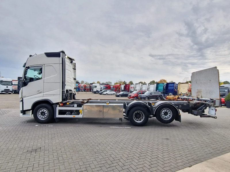 Volvo FH 13.540 Globetrotter 6x2 - BDF - Loadlift - Full air - I parkcool - 4.80 WB - Camion transport containere/ Swap body: Foto 4 Volvo FH 13.540 Globetrotter 6x2 - BDF - Loadlift - Full air - I parkcool - 4.80 WB - Camion transport containere/ Swap body: Foto 4