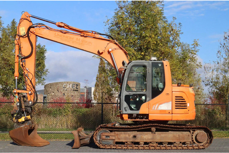 Doosan DX140LCR-3 | DX 140 LCR-3 | TILT ROTATOR | BUCKET | DOZERBLADE - Excavator pe şenile: Foto 1 Doosan DX140LCR-3 | DX 140 LCR-3 | TILT ROTATOR | BUCKET | DOZERBLADE - Excavator pe şenile: Foto 1