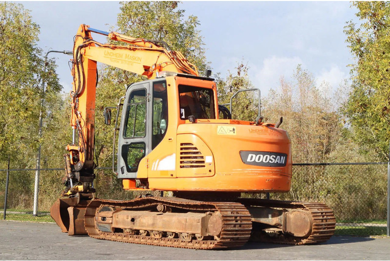 Doosan DX140LCR-3 | DX 140 LCR-3 | TILT ROTATOR | BUCKET | DOZERBLADE - Excavator pe şenile: Foto 3 Doosan DX140LCR-3 | DX 140 LCR-3 | TILT ROTATOR | BUCKET | DOZERBLADE - Excavator pe şenile: Foto 3