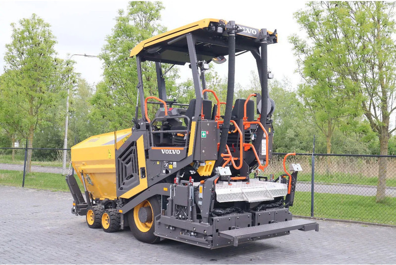 Volvo P2870 D ABG | ASPHALT PAVER | NEW / UNUSED | BOMAG BF300 - Maşină de asfaltat: Foto 3 Volvo P2870 D ABG | ASPHALT PAVER | NEW / UNUSED | BOMAG BF300 - Maşină de asfaltat: Foto 3