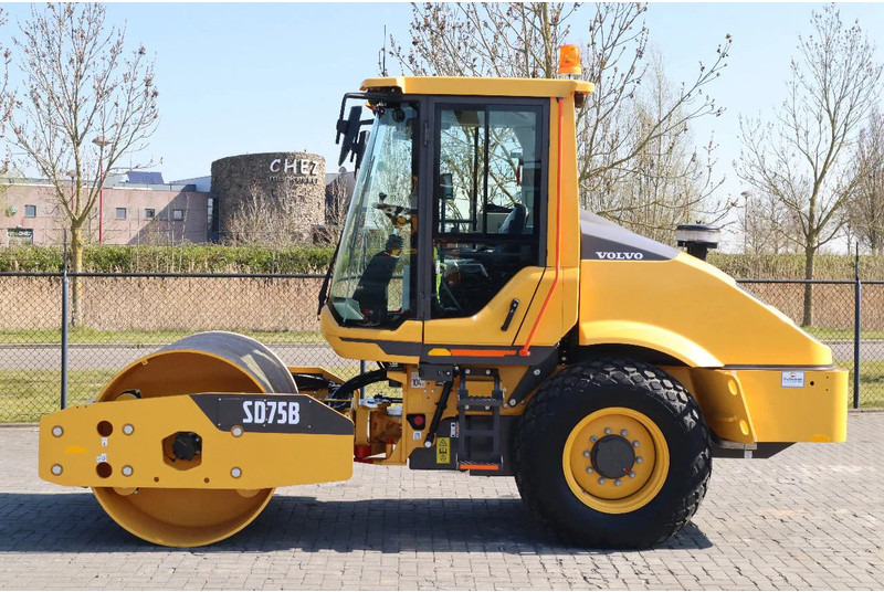 Volvo SD75B | SD 75 B | NEW / UNUSED | 1 YEAR WARRANTY - Cilindru compactor mixt: Foto 1 Volvo SD75B | SD 75 B | NEW / UNUSED | 1 YEAR WARRANTY - Cilindru compactor mixt: Foto 1