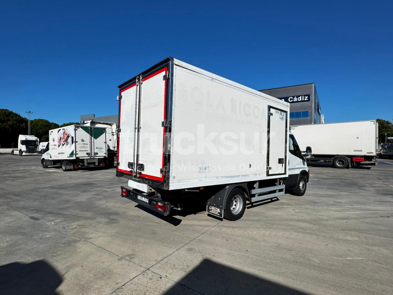 IVECO 72C18 - Camion frigider: Foto 3 IVECO 72C18 - Camion frigider: Foto 3