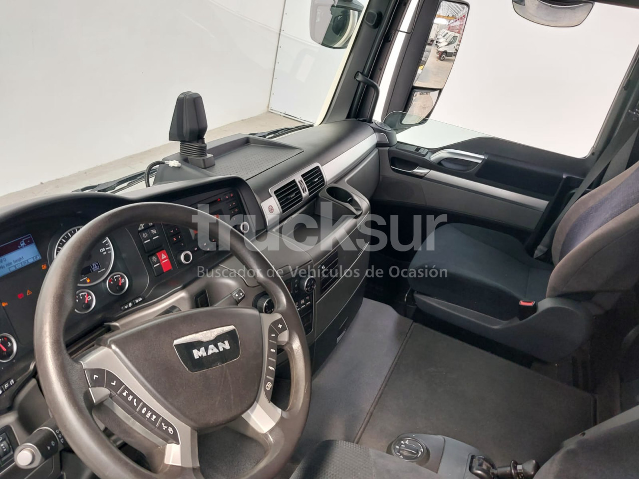 MAN TGS35.400 8X2*6 - Camion şasiu: Foto 5 MAN TGS35.400 8X2*6 - Camion şasiu: Foto 5