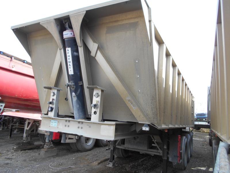 Benalu - Semiremorcă basculantă: Foto 2 Benalu - Semiremorcă basculantă: Foto 2