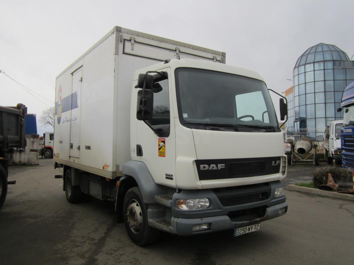 DAF LF 220 - Camion transport animale: Foto 2 DAF LF 220 - Camion transport animale: Foto 2