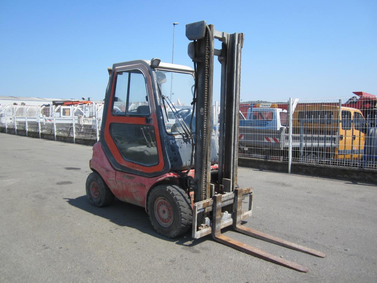 Fenwick H25D-03 - Stivuitor diesel: Foto 2 Fenwick H25D-03 - Stivuitor diesel: Foto 2