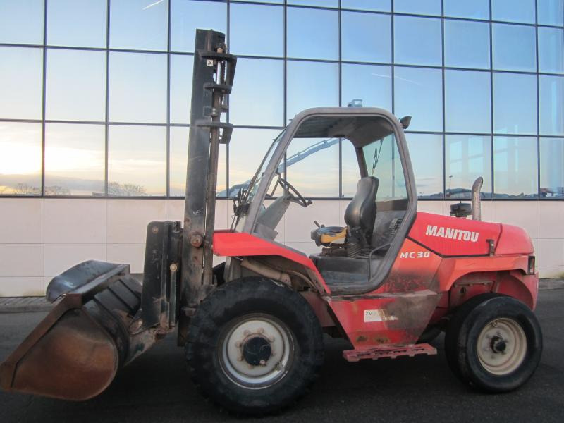 Manitou MC30 - Stivuitor diesel: Foto 2 Manitou MC30 - Stivuitor diesel: Foto 2