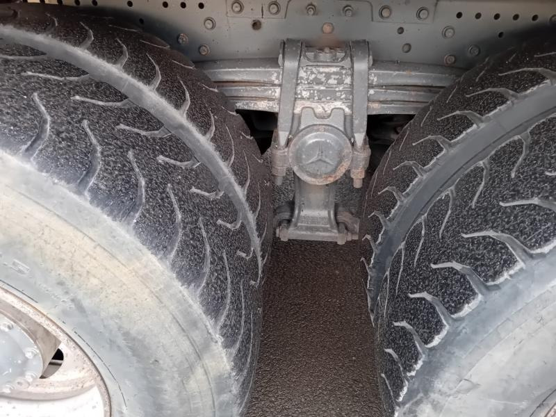 Camion basculantă Mercedes Actros 3236: Foto 6