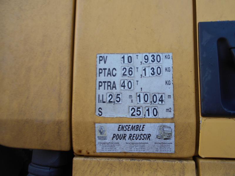 Renault Premium 420 DCI - Camion cisternă: Foto 4 Renault Premium 420 DCI - Camion cisternă: Foto 4
