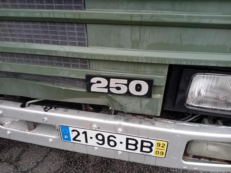 Scania 93 250 - Camion cisternă: Foto 4 Scania 93 250 - Camion cisternă: Foto 4