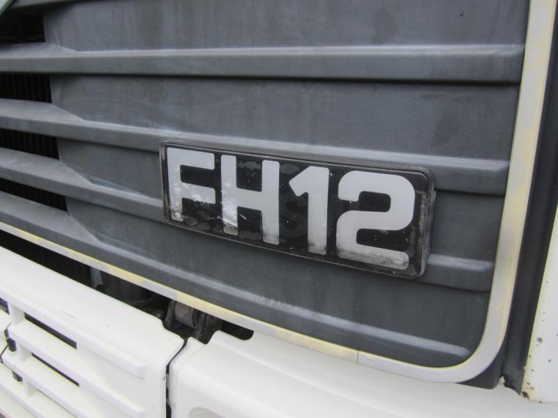 Volvo FH12 - Camion cu cârlig: Foto 2 Volvo FH12 - Camion cu cârlig: Foto 2