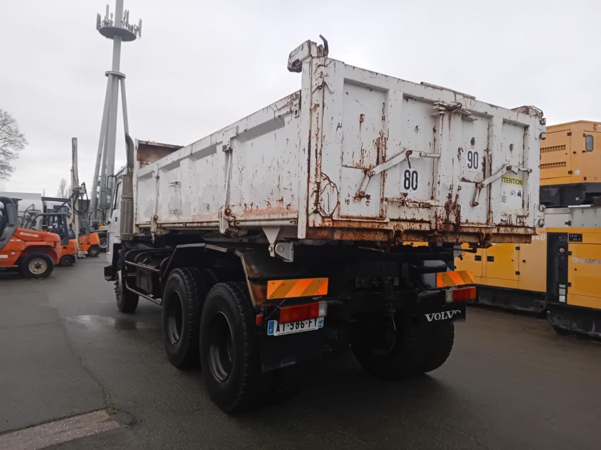 Volvo FL 10 - Camion basculantă: Foto 2 Volvo FL 10 - Camion basculantă: Foto 2