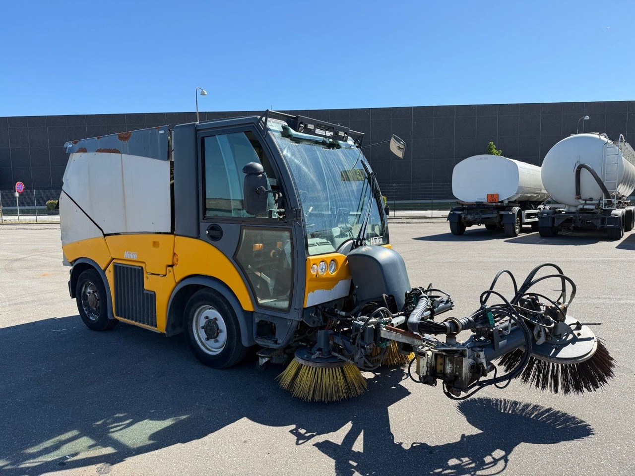 Hako Citymaster 2000 4x4 Euro 5 Kehrmaschine - Măturătoare stradală: Foto 2 Hako Citymaster 2000 4x4 Euro 5 Kehrmaschine - Măturătoare stradală: Foto 2
