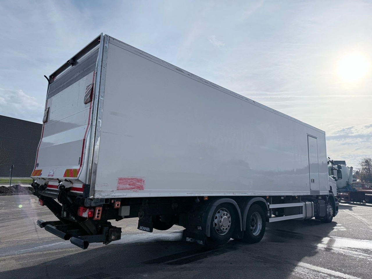 Scania P320 6x2*4 Carrier Supra 1250 Mt 9.80 m Kühl - Camion frigider: Foto 3 Scania P320 6x2*4 Carrier Supra 1250 Mt 9.80 m Kühl - Camion frigider: Foto 3