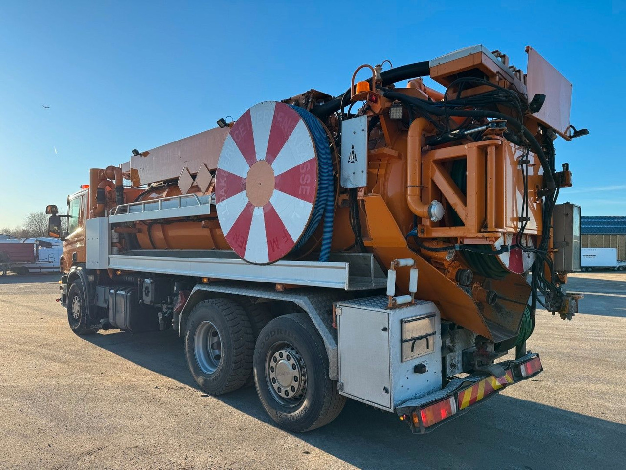 Scania P400 6x2*4 Hvidtved Larsen Flexline 310 - Maşină pentru vidanjări: Foto 4 Scania P400 6x2*4 Hvidtved Larsen Flexline 310 - Maşină pentru vidanjări: Foto 4