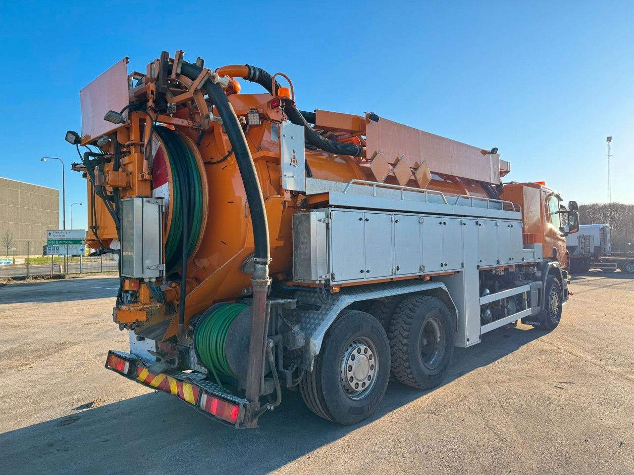 Scania P400 6x2*4 Hvidtved Larsen Flexline 310 - Maşină pentru vidanjări: Foto 3 Scania P400 6x2*4 Hvidtved Larsen Flexline 310 - Maşină pentru vidanjări: Foto 3