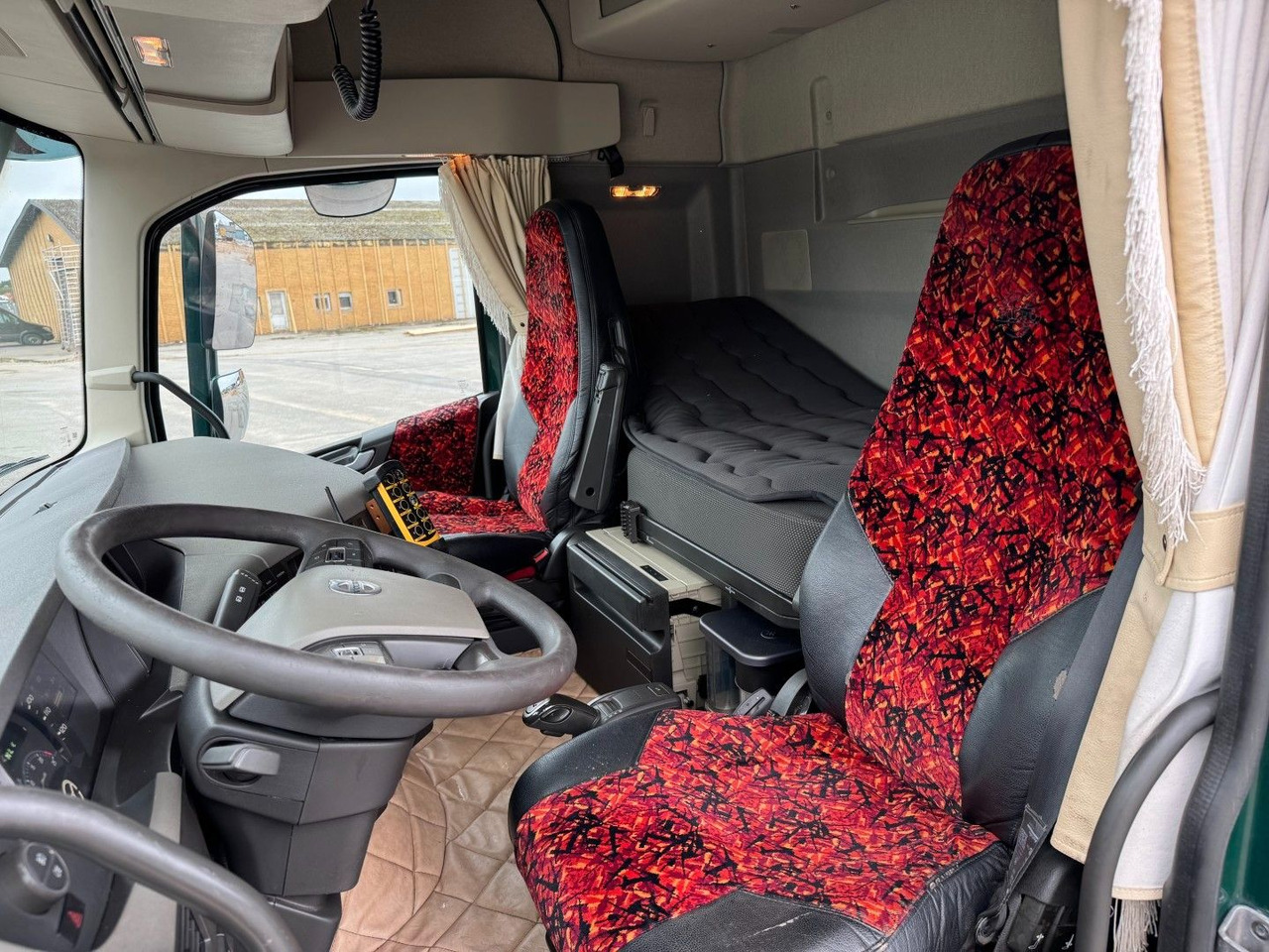 Volvo FH 500 8x2*6 Tipper Euro 6 - Camion basculantă: Foto 5 Volvo FH 500 8x2*6 Tipper Euro 6 - Camion basculantă: Foto 5