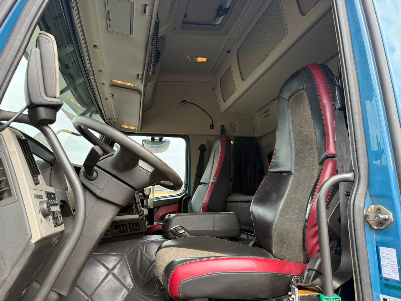 Volvo FM 500 8x4 Pushertridem 3 Way Tipper / Kipper - Camion basculantă: Foto 5 Volvo FM 500 8x4 Pushertridem 3 Way Tipper / Kipper - Camion basculantă: Foto 5