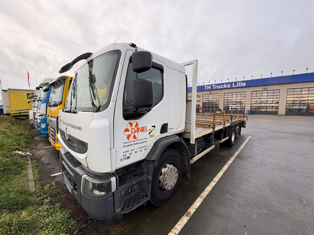 Renault Premium 370 DXI - Camion platformă: Foto 2 Renault Premium 370 DXI - Camion platformă: Foto 2