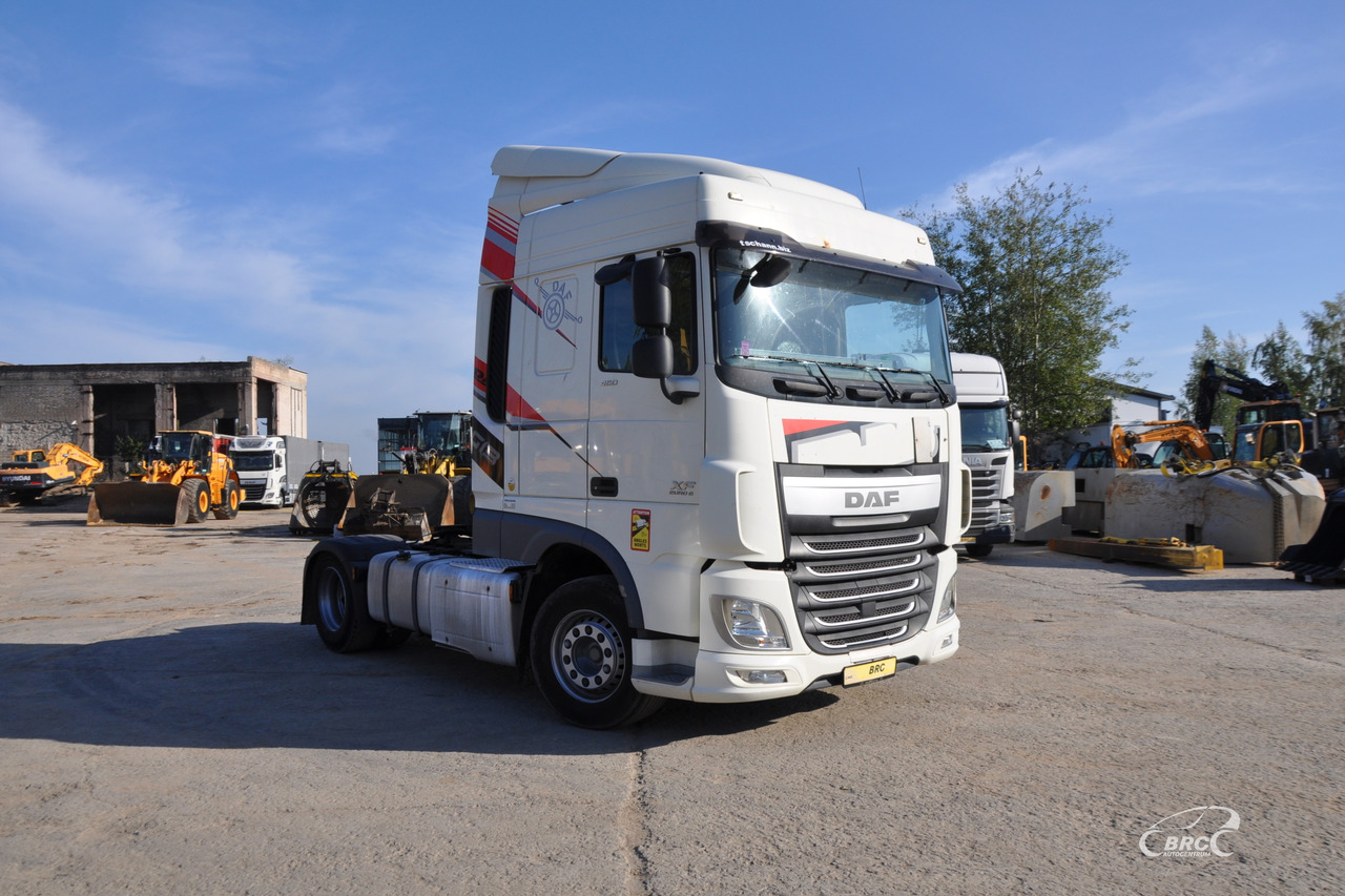 DAF XF - Cap tractor: Foto 2 DAF XF - Cap tractor: Foto 2