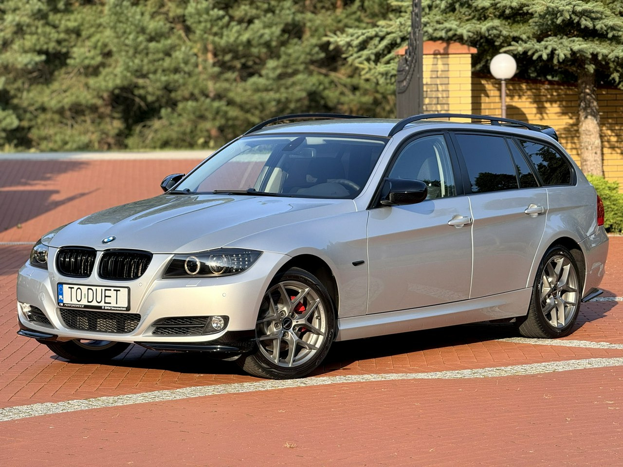 BMW 320 - Mașină break: Foto 1 BMW 320 - Mașină break: Foto 1