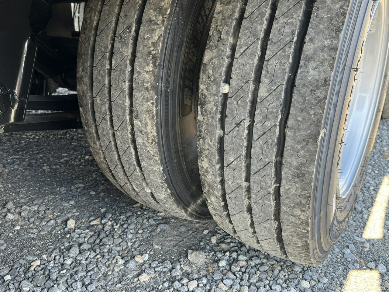 Bodex 4 osiowa NN4J Niskopodwoziówka Niskopodwozie Nowe Opony în leasing Bodex 4 osiowa NN4J Niskopodwoziówka Niskopodwozie Nowe Opony: Foto 30 Bodex 4 osiowa NN4J Niskopodwoziówka Niskopodwozie Nowe Opony în leasing Bodex 4 osiowa NN4J Niskopodwoziówka Niskopodwozie Nowe Opony: Foto 30