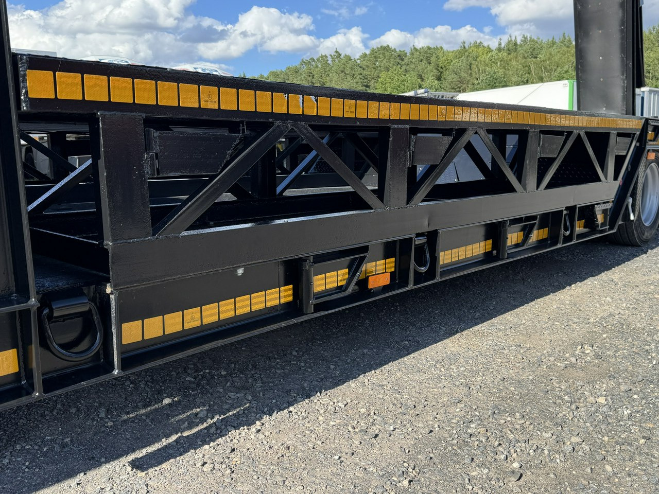 Bodex 4 osiowa NN4J Niskopodwoziówka Niskopodwozie Nowe Opony în leasing Bodex 4 osiowa NN4J Niskopodwoziówka Niskopodwozie Nowe Opony: Foto 13 Bodex 4 osiowa NN4J Niskopodwoziówka Niskopodwozie Nowe Opony în leasing Bodex 4 osiowa NN4J Niskopodwoziówka Niskopodwozie Nowe Opony: Foto 13