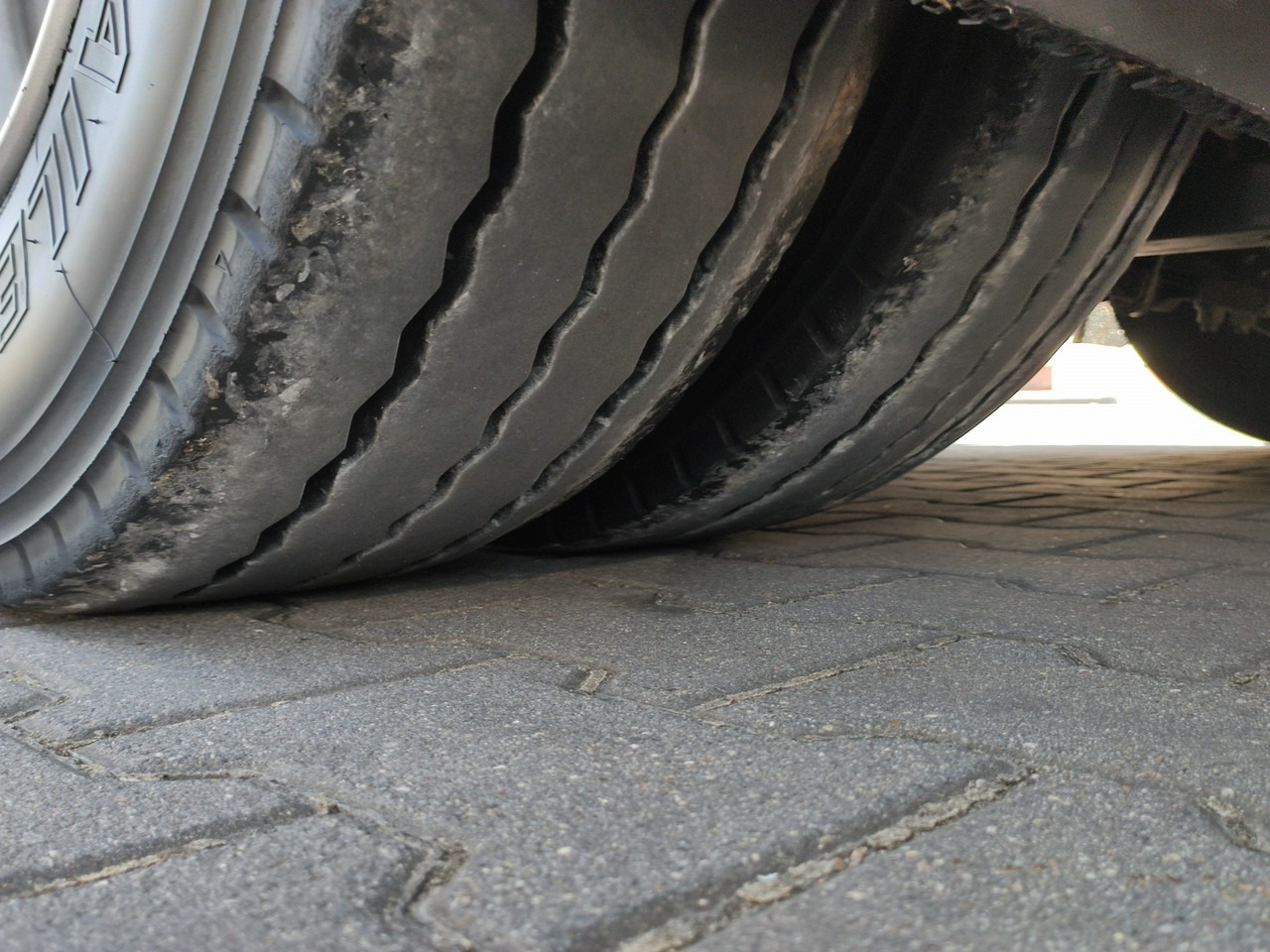 Semiremorcă transport agabaritic EMTECH Ład-33.3 tony 3osie Tylna oś skrętna Przednia Podnoszona: Foto 26 Semiremorcă transport agabaritic EMTECH Ład-33.3 tony 3osie Tylna oś skrętna Przednia Podnoszona: Foto 26