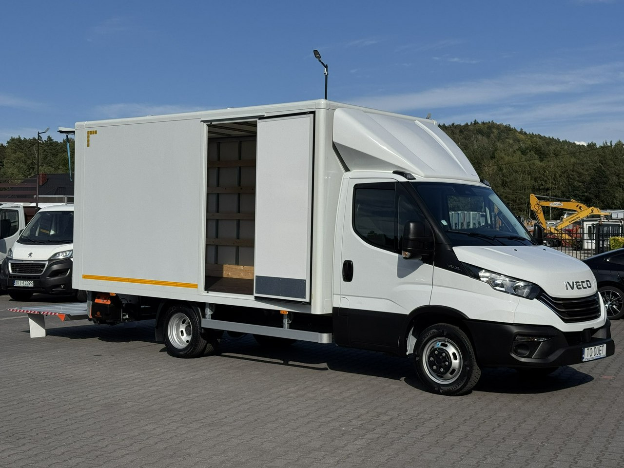 Iveco Daily 35C14 - Autoutilitară box: Foto 2 Iveco Daily 35C14 - Autoutilitară box: Foto 2