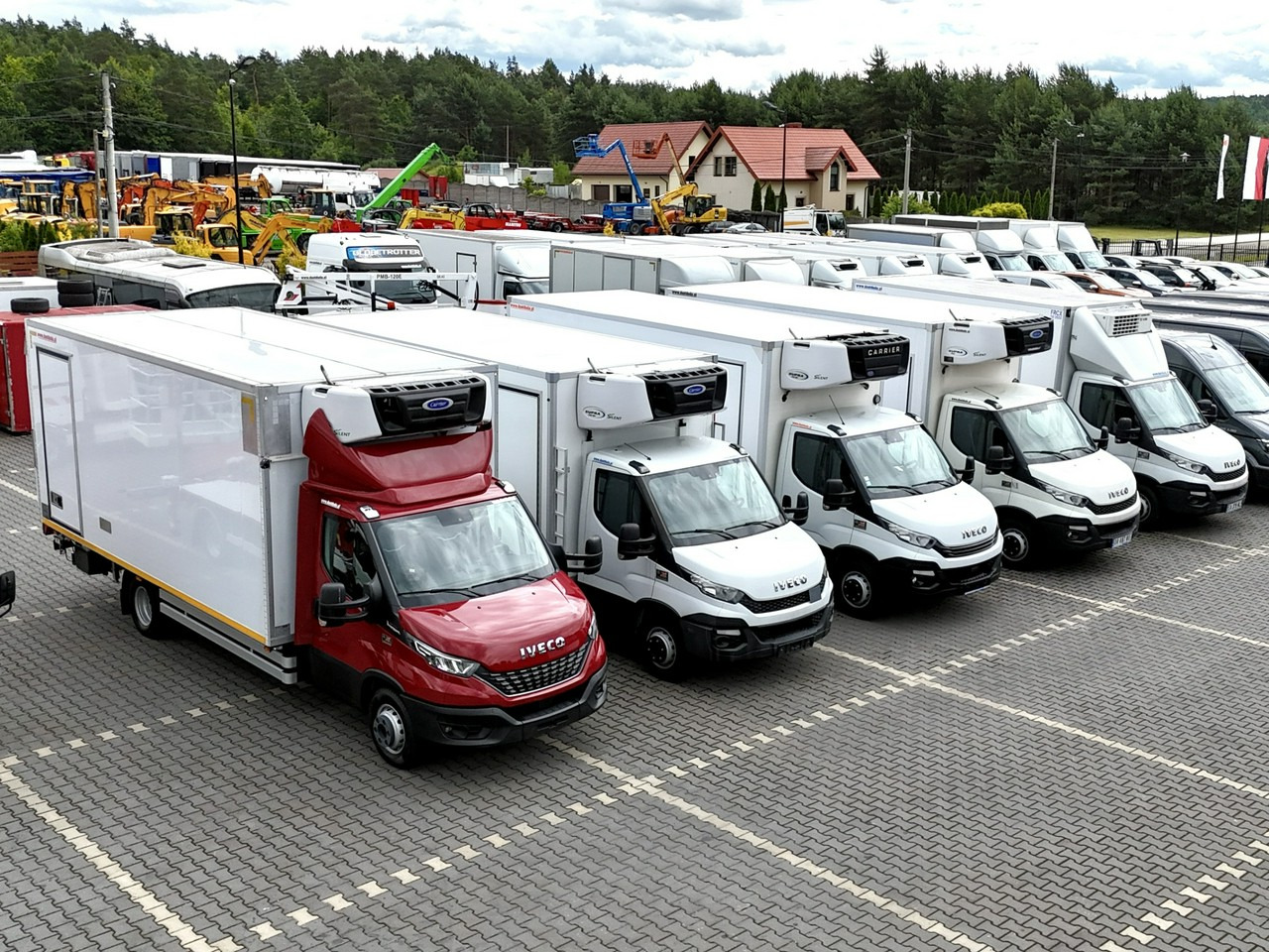 Iveco Daily 70C17 Mroźnia Agregat Carrier Supra 750 10-Palet + Winda - Autoutilitară frigorifica: Foto 1 Iveco Daily 70C17 Mroźnia Agregat Carrier Supra 750 10-Palet + Winda - Autoutilitară frigorifica: Foto 1