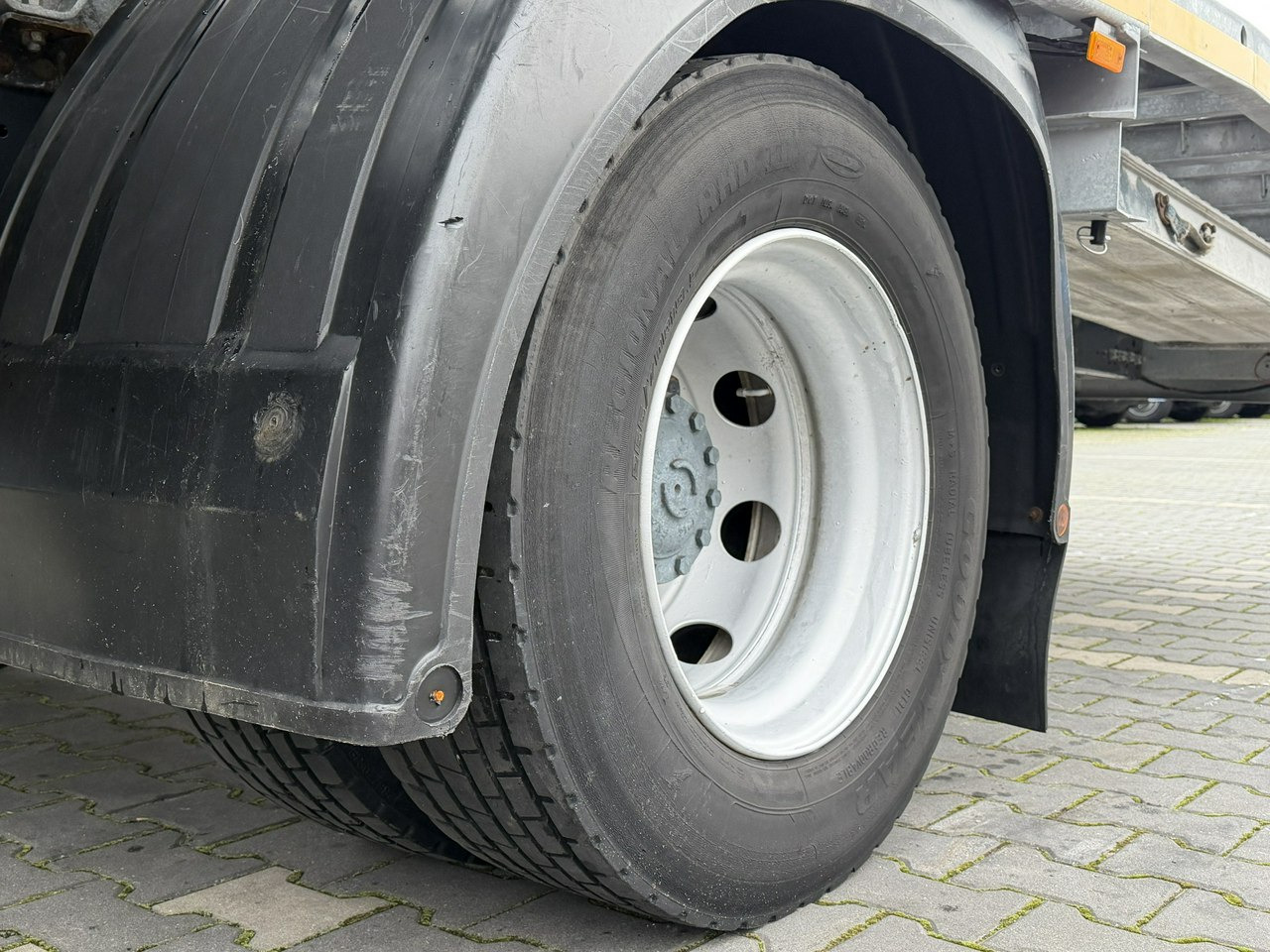 Iveco EUROCARGO 120E25 E6 Laweta Zagłebiana Platforma Pomoc Drogowa - Maşină de tractare: Foto 5 Iveco EUROCARGO 120E25 E6 Laweta Zagłebiana Platforma Pomoc Drogowa - Maşină de tractare: Foto 5