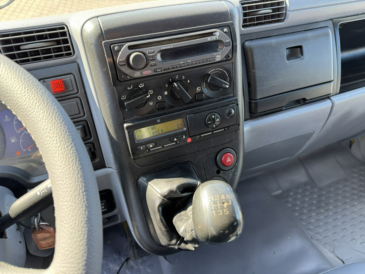 Camion basculantă Mitsubishi Canter Fuso 4x4 17C18D 4.9/180KM Wywrotka 3-stronna: Foto 27