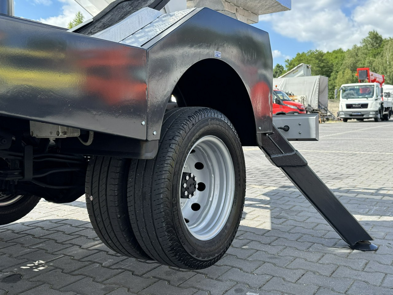 Nissan Cabstar - Camion cu nacela: Foto 5 Nissan Cabstar - Camion cu nacela: Foto 5