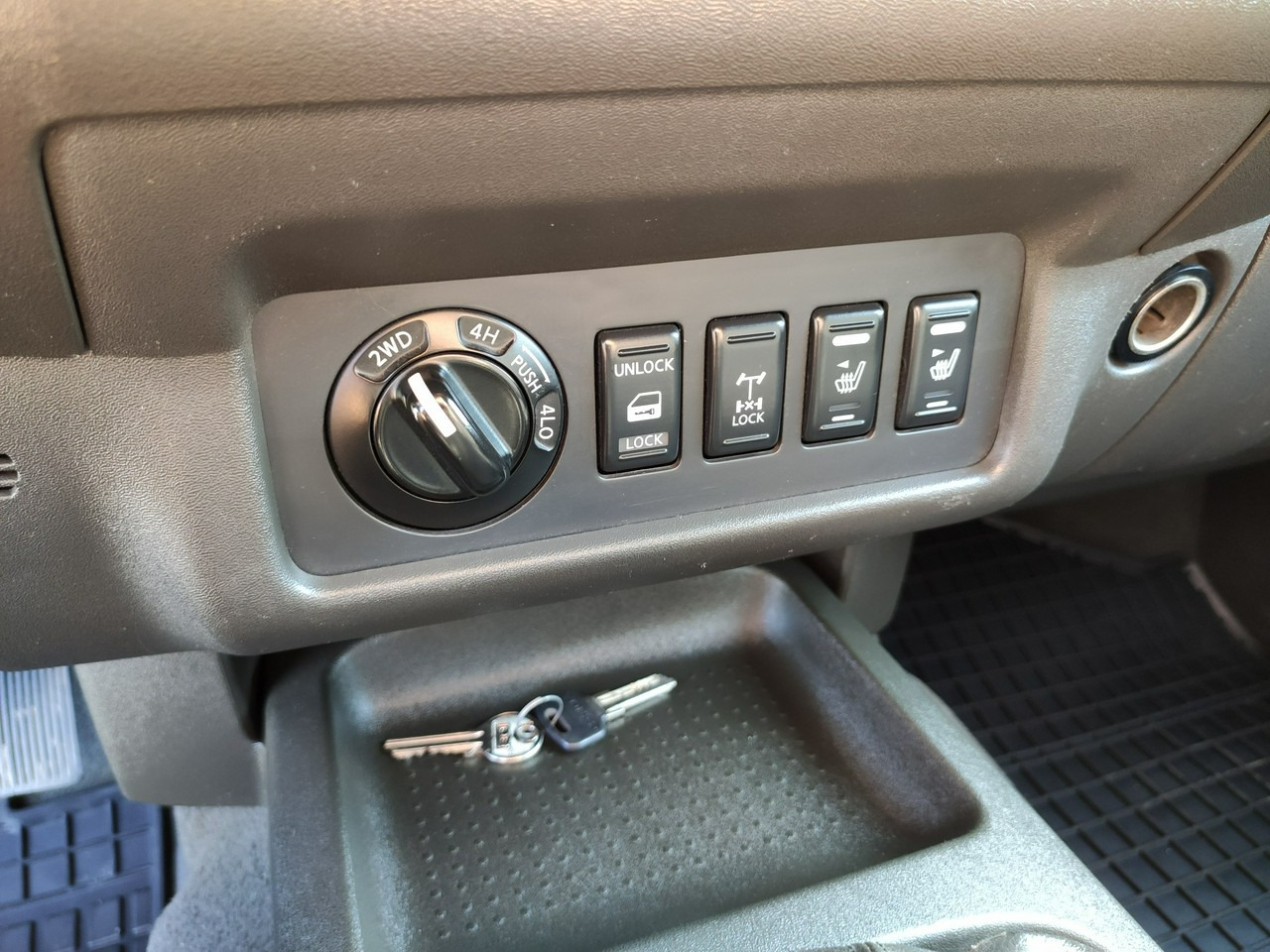 Pick-up Nissan Navara: Foto 24 Pick-up Nissan Navara: Foto 24