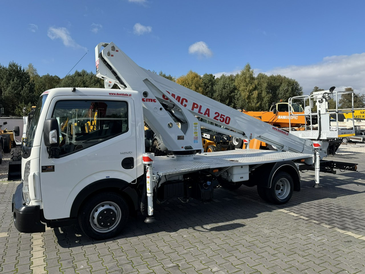 Renault Maxity - Camion cu nacela: Foto 2 Renault Maxity - Camion cu nacela: Foto 2