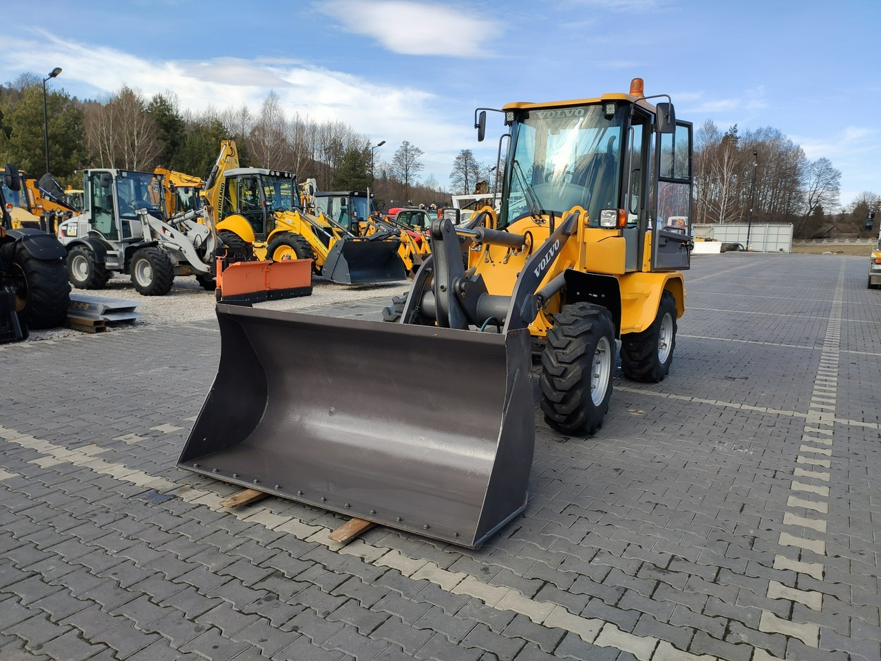 Volvo L30B Pro Unikat Stan Tylko 5380 mth - Încărcător frontal pe pneuri: Foto 3 Volvo L30B Pro Unikat Stan Tylko 5380 mth - Încărcător frontal pe pneuri: Foto 3