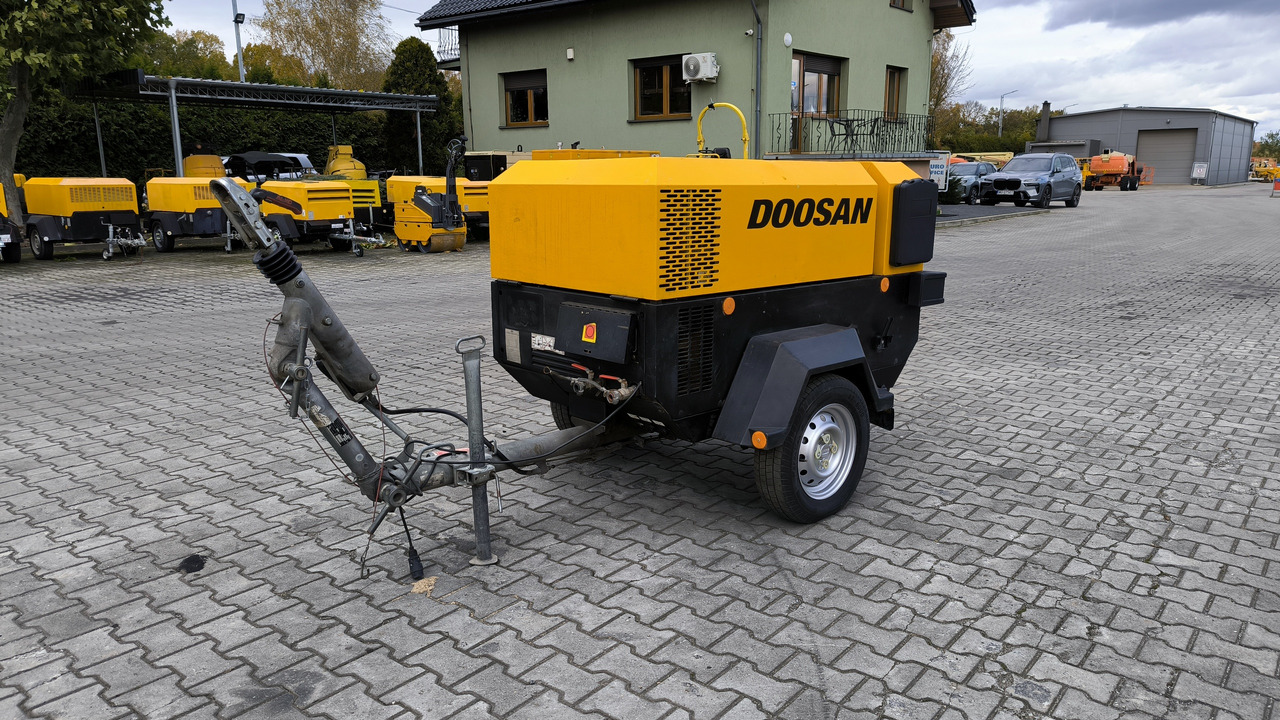 DOOSAN 741 - Compresor de aer: Foto 1 DOOSAN 741 - Compresor de aer: Foto 1