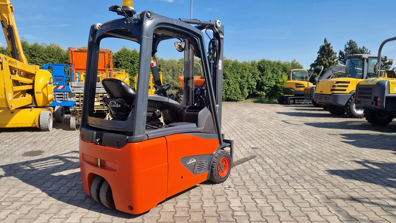 LINDE E 14 EVO - Electrostivuitor: Foto 2 LINDE E 14 EVO - Electrostivuitor: Foto 2