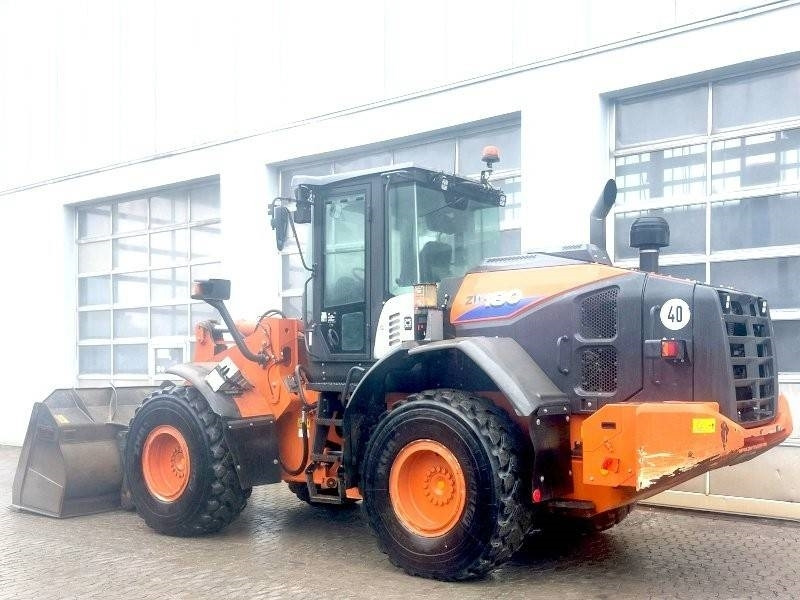 Hitachi ZW 180-6 - Încărcător frontal pe pneuri: Foto 3 Hitachi ZW 180-6 - Încărcător frontal pe pneuri: Foto 3