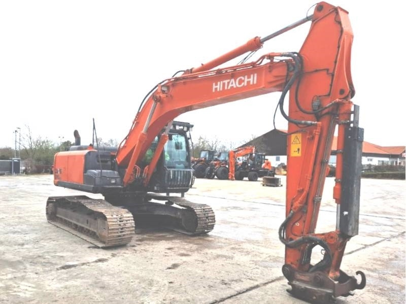 Hitachi ZX 210 LC-5 - Excavator pe şenile: Foto 3 Hitachi ZX 210 LC-5 - Excavator pe şenile: Foto 3