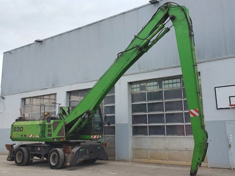 Sennebogen 830 - Excavator pentru manipulare de materiale: Foto 4 Sennebogen 830 - Excavator pentru manipulare de materiale: Foto 4