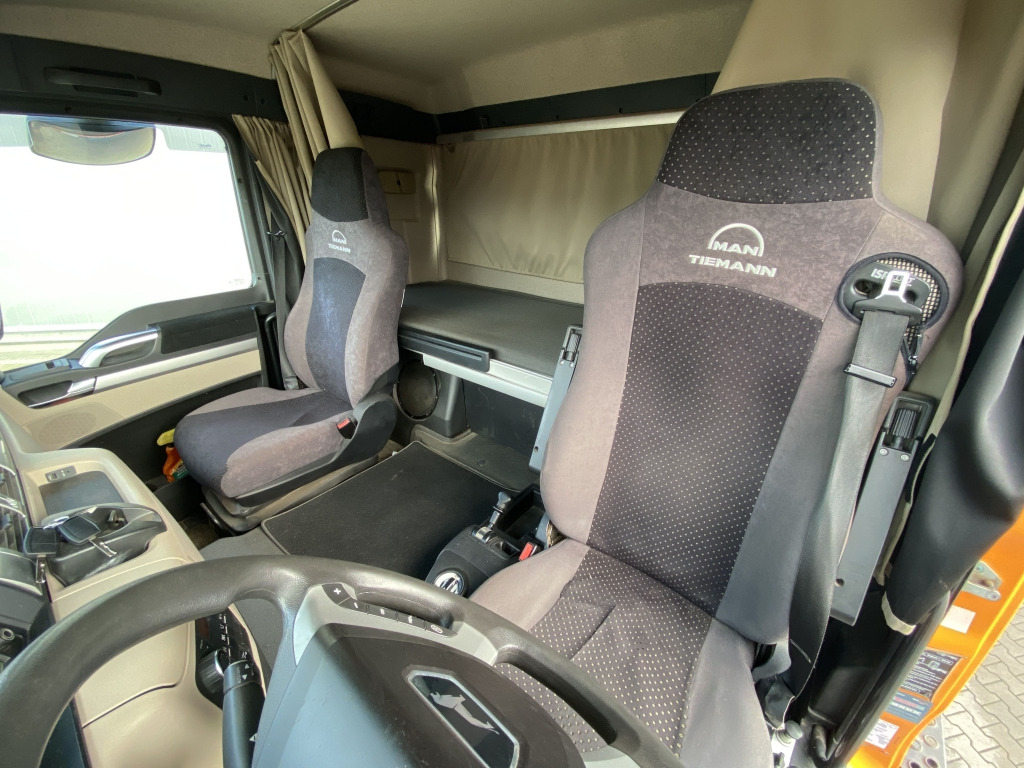 MAN TGS 26.460 6x6 H BL - Camion basculantă: Foto 3 MAN TGS 26.460 6x6 H BL - Camion basculantă: Foto 3