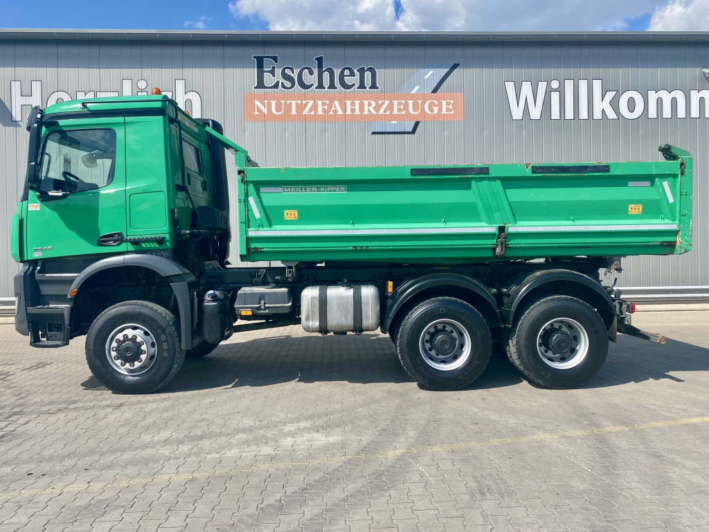 Mercedes-Benz 3345 / 6x6 - Camion basculantă: Foto 3 Mercedes-Benz 3345 / 6x6 - Camion basculantă: Foto 3