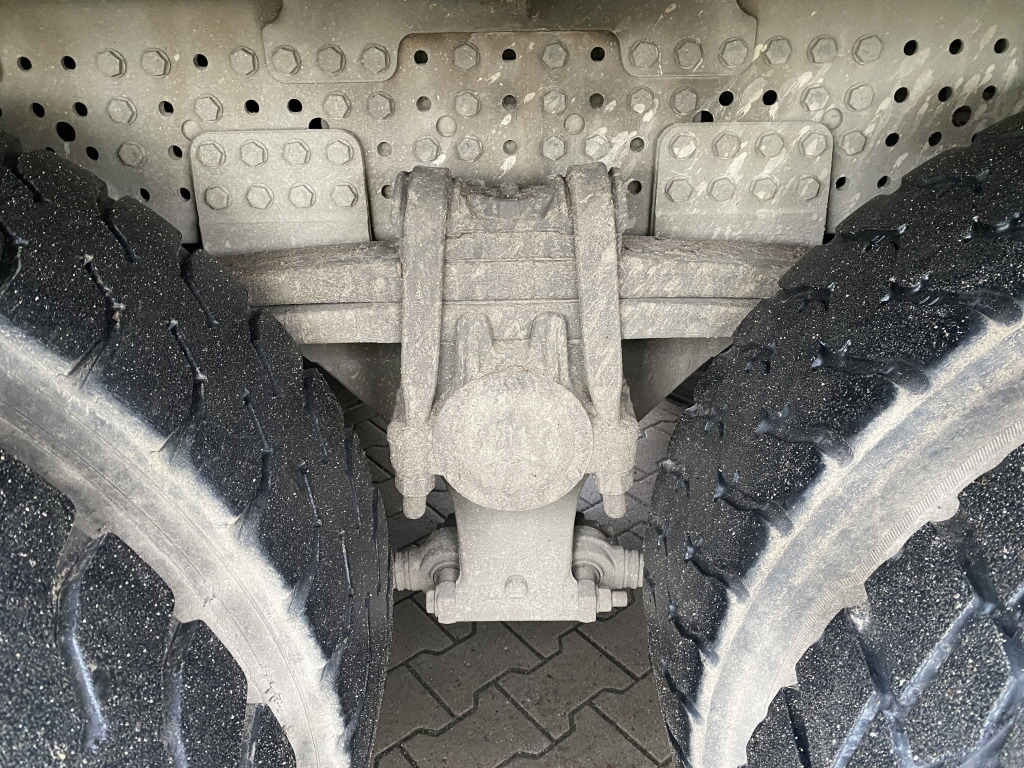 Mercedes-Benz 3540 8x4 Arocs / 9 m³ Intermix-Aufbau - Autobetonieră: Foto 2 Mercedes-Benz 3540 8x4 Arocs / 9 m³ Intermix-Aufbau - Autobetonieră: Foto 2