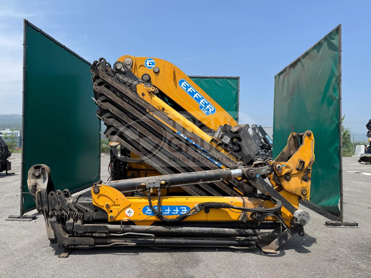 Grúa hidráulica Effer 850 8S - Macara montată: Foto 1 Grúa hidráulica Effer 850 8S - Macara montată: Foto 1