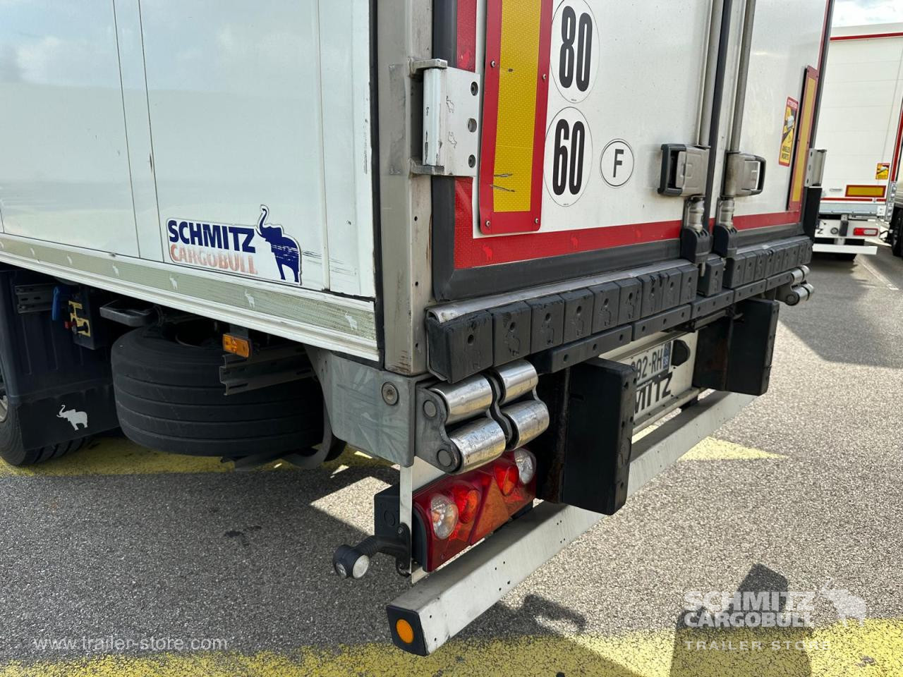 SCHMITZ Reefer Standard - Semiremorcă izoterma: Foto 3 SCHMITZ Reefer Standard - Semiremorcă izoterma: Foto 3