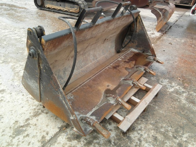 4 in 1 Schaufel (Klappschaufel) - Cupă incărcător: Foto 2 4 in 1 Schaufel (Klappschaufel) - Cupă incărcător: Foto 2